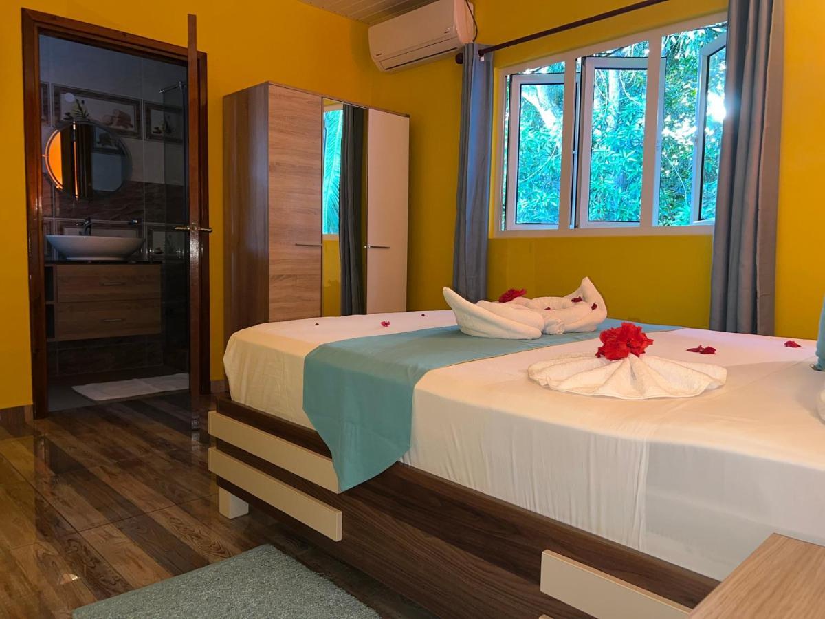 Chloe'S Cottage Self-Catering ลาดิก ภายนอก รูปภาพ
