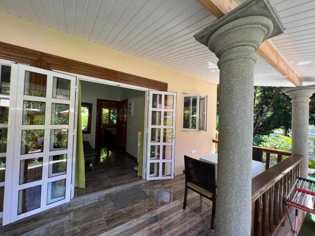 Chloe'S Cottage Self-Catering ลาดิก ภายนอก รูปภาพ