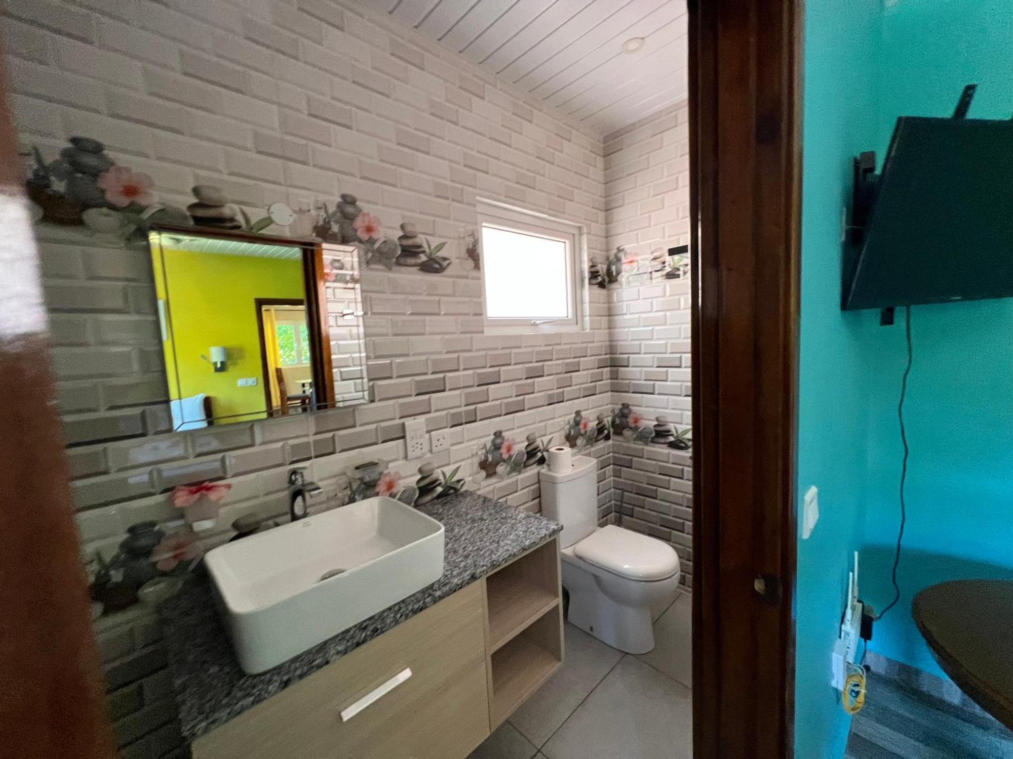 Chloe'S Cottage Self-Catering ลาดิก ภายนอก รูปภาพ