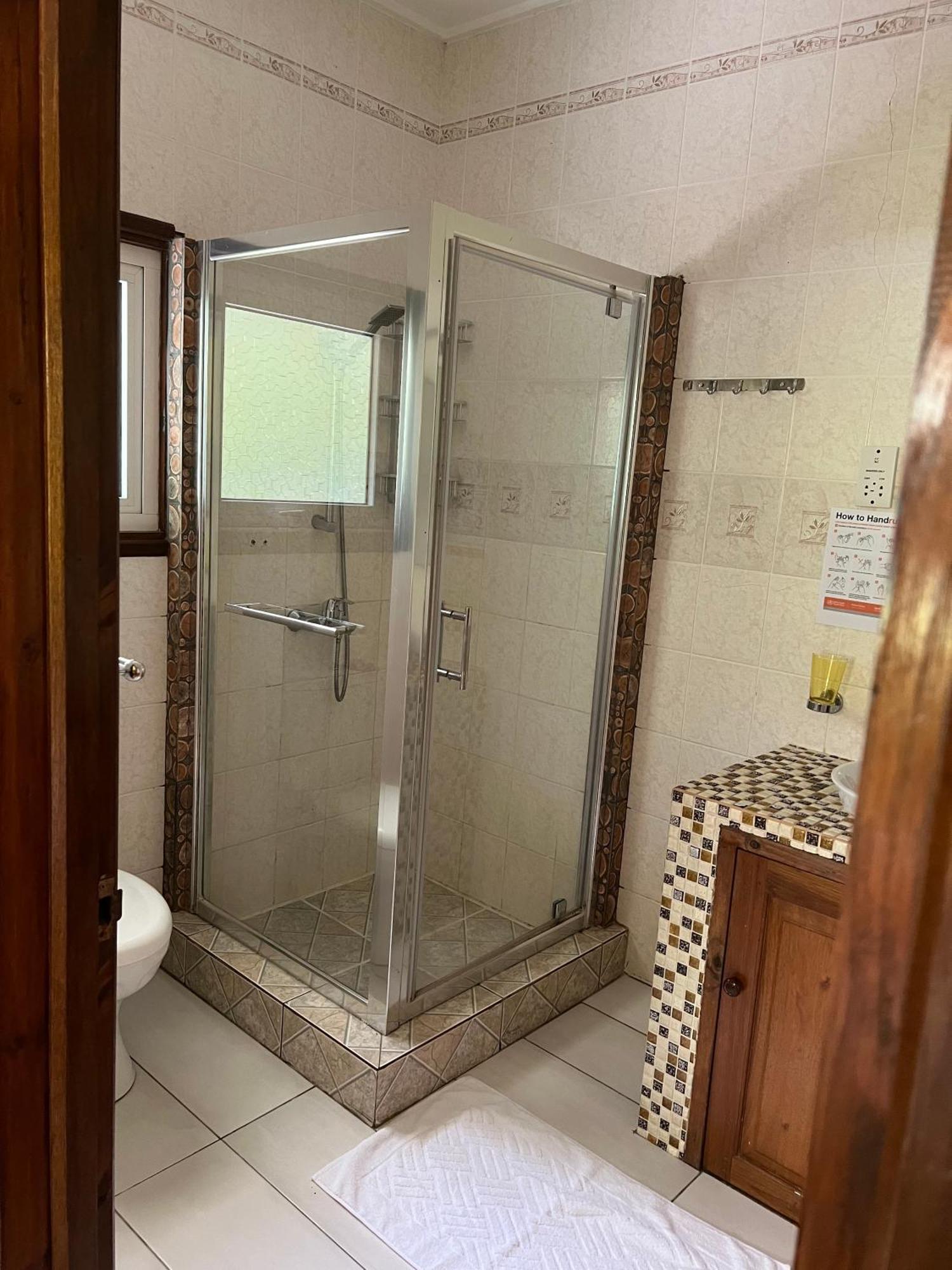 Chloe'S Cottage Self-Catering ลาดิก ภายนอก รูปภาพ