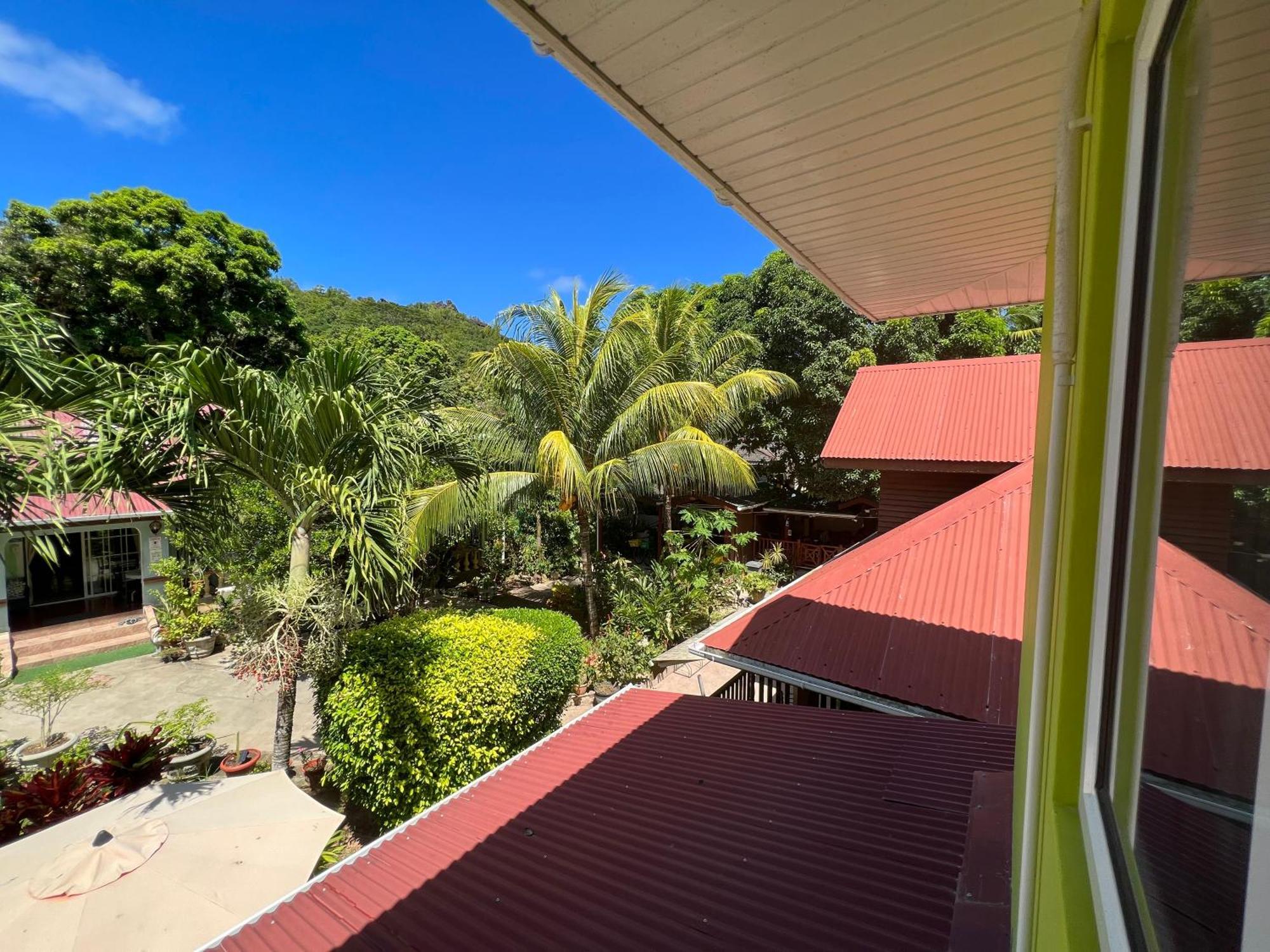Chloe'S Cottage Self-Catering ลาดิก ภายนอก รูปภาพ